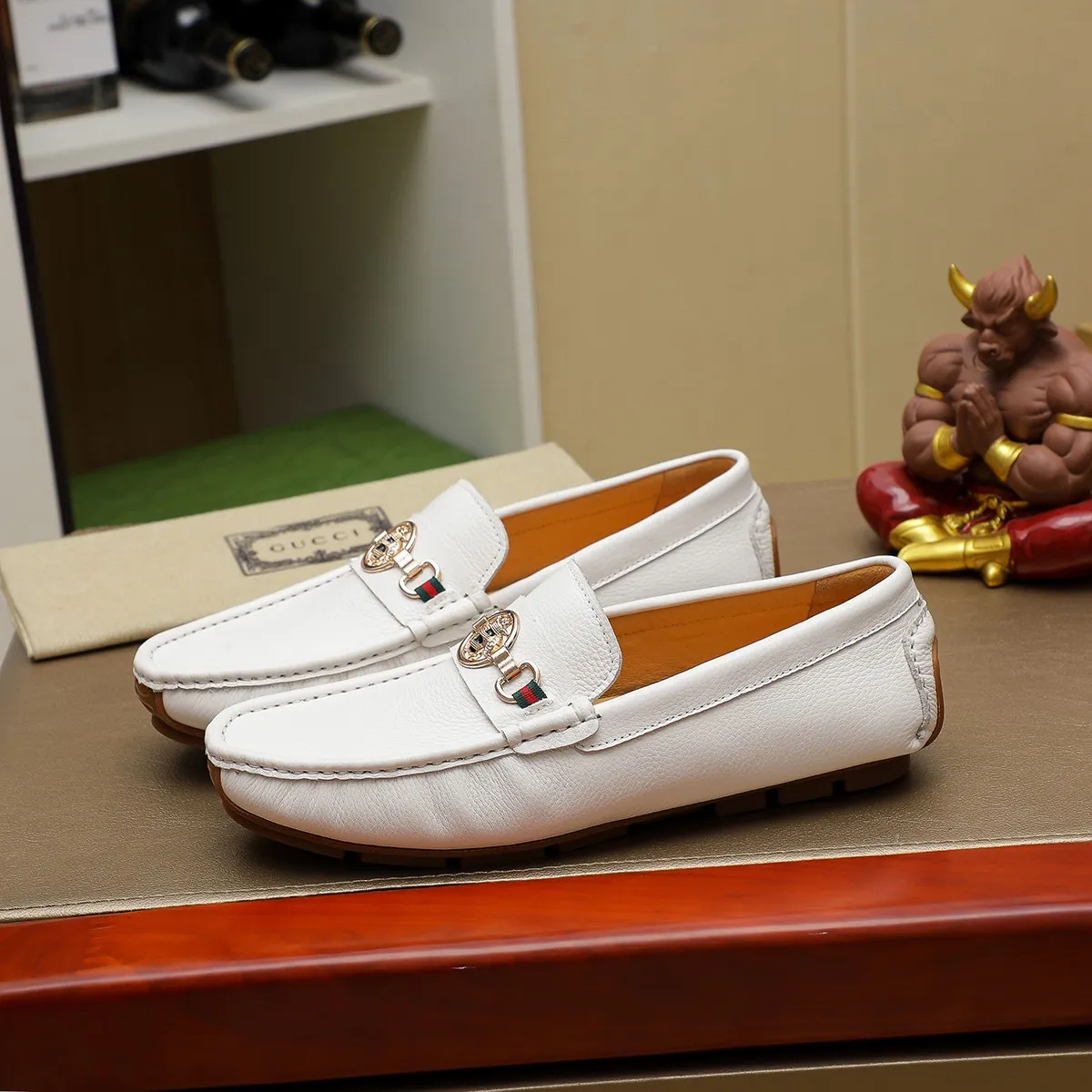 Men's shoes💰380💰🕷🕷️【 GUCCI 】Gucci's best-selling trendy men's casual slip-on shoes 🇨🇳Official website original 1:1 mold 💯Original quality, fine workmanship ☘Fashionable and versatile, perfect shape, comfortable on the feet 🍓Trendy men's recommended model, imported cowhide on the top layer 🎋High-quality pigskin lining, rubber wear-resistant and non-slip outsole, high-end atmosphere, worth owning 🍉Optional 38-44